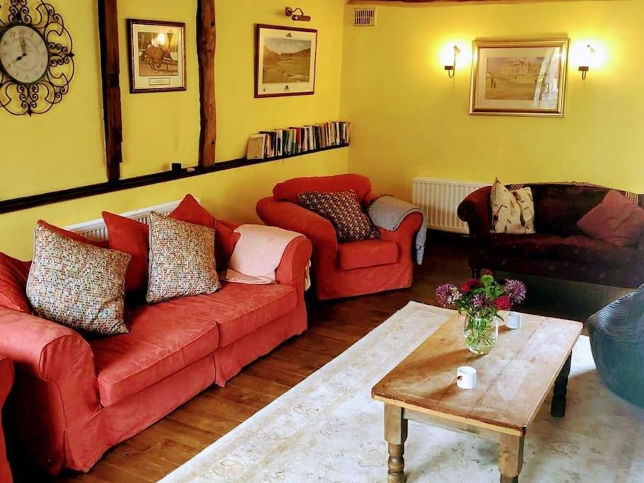 Stunning Barn Conversion Ideal For Large Families Bildeston Kültér fotó