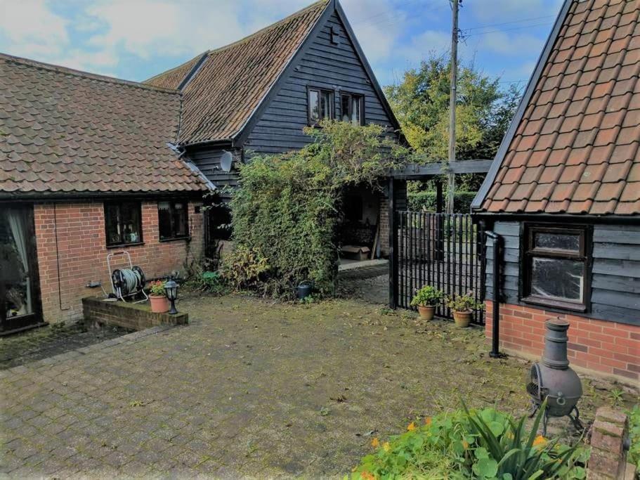 Stunning Barn Conversion Ideal For Large Families Bildeston Kültér fotó